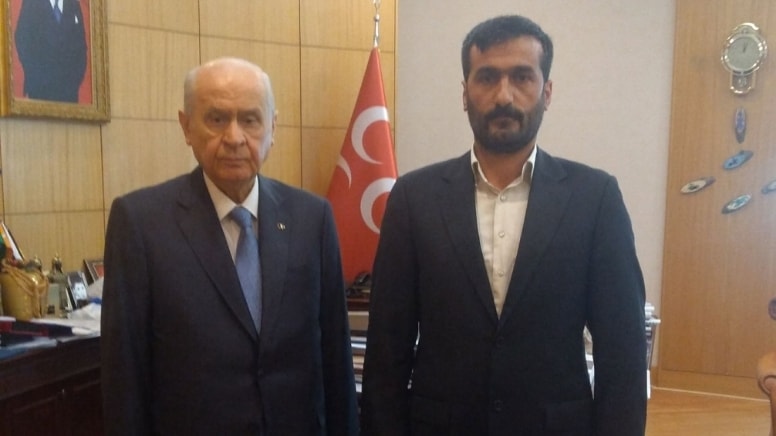 MHP Hakkari İl Başkanı kavgayı ayırırken bıçaklandı