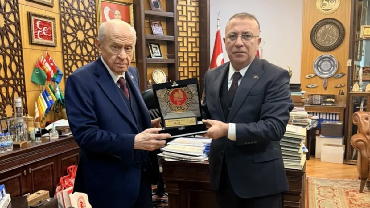 MHP'li vekilden imza tepkisi: Bir canım var