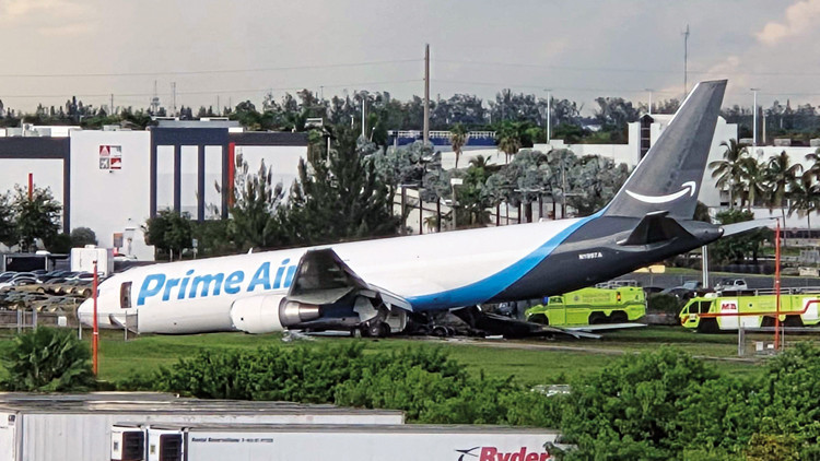 Miami'de Amazon Kargo Uçağı Pistten Çıktı: 5 Ölü