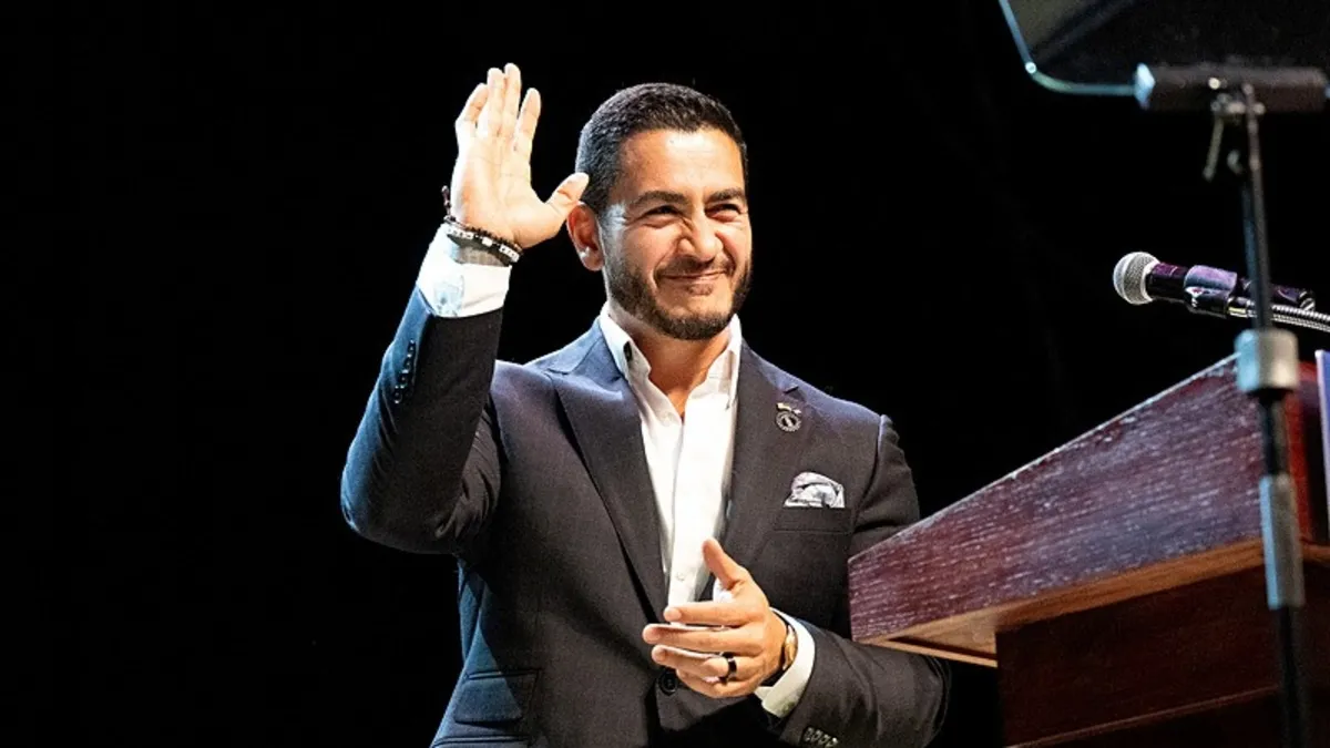 Michigan'da Tarihi Zafer: Müslüman Aday El-Sayed Senato Ön Seçimini Kazandı