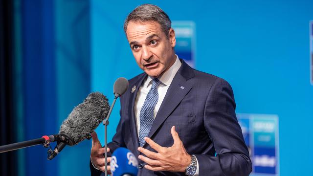 Miçotakis Ankara'da ilişkilerin güçlendirilmesi mesajı verdi
