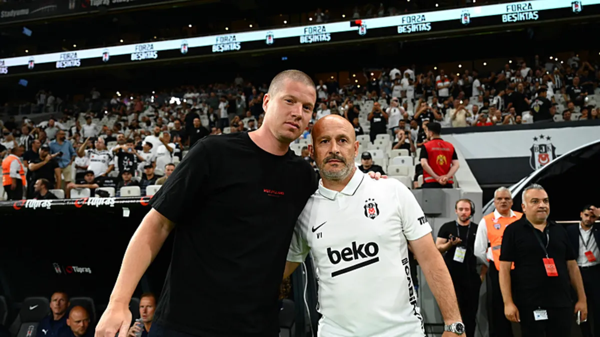 Midtjylland Teknik Direktörü Tullberg'den Beşiktaş Tribünlerine Övgü