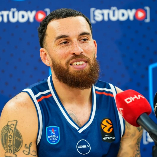 Mike James Anadolu Efes'te: 'Heyecanlıyım