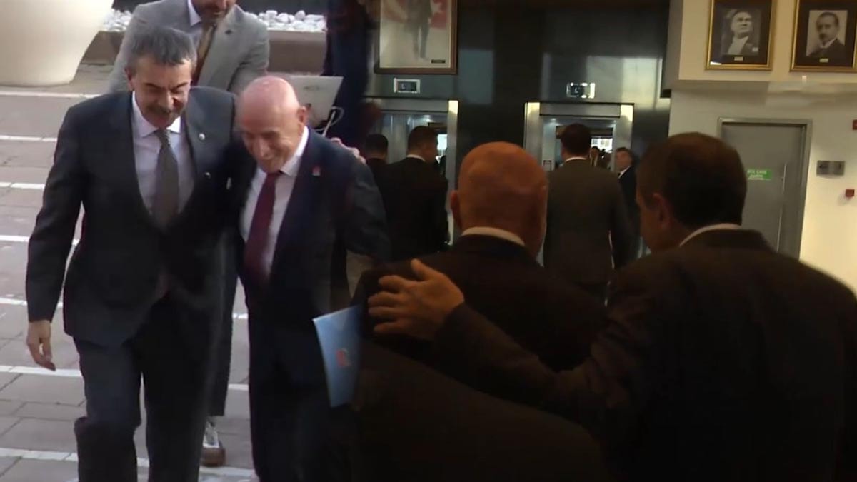 Milli Eğitim Bakanı Tekin'den Kılıçdaroğlu'na Nikah Daveti Ziyareti