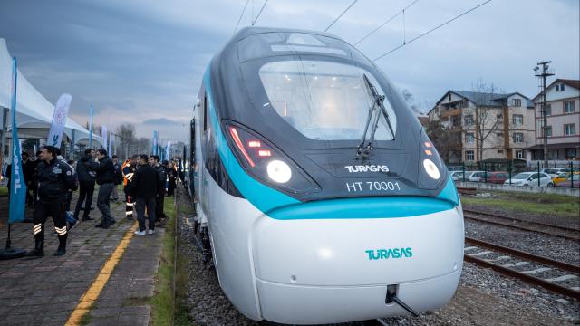 Milli Elektrikli Hızlı Tren Saatte 250 Kilometreye Ulaştı