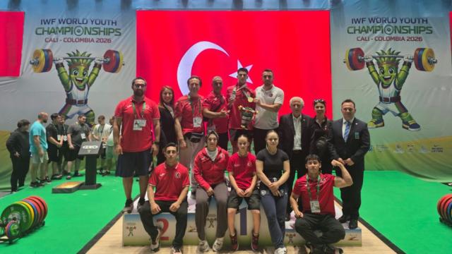 Genç haltercilerden dünya şampiyonasında 17 madalya