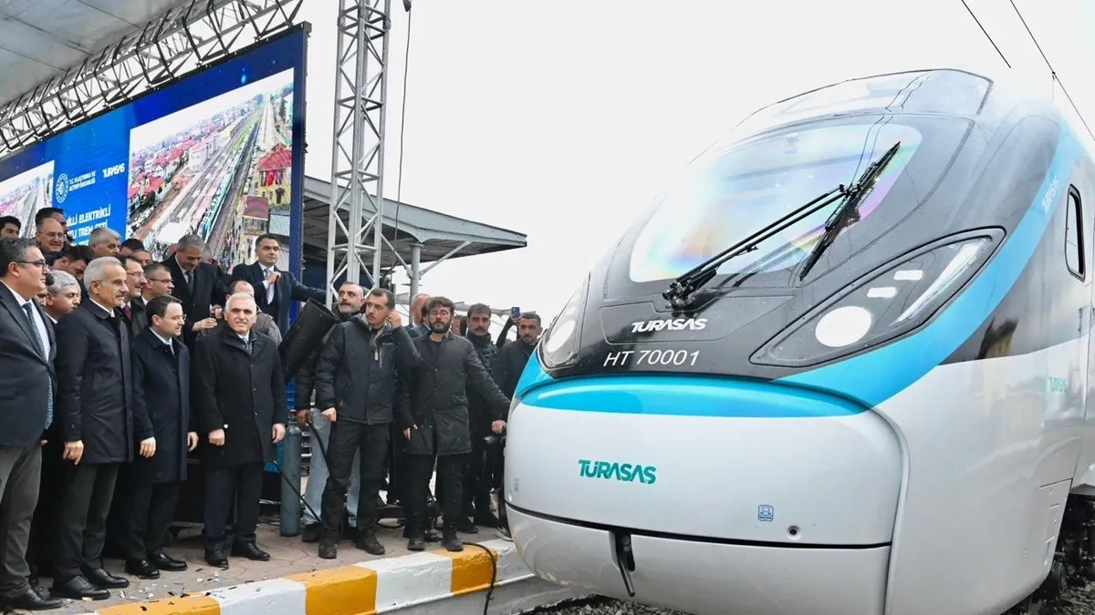 Milli hızlı trende hız rekoru: 240 km/s