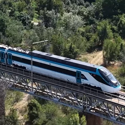Milli Hızlı Trende Seri Üretim Başladı: Hedef 2 Yılda 14 Set