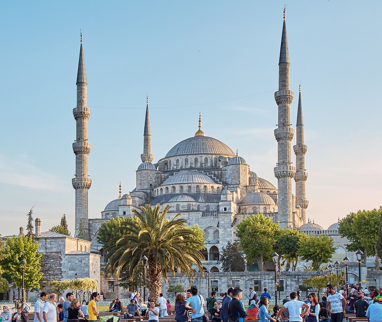 Mimar Sinan'ın Vasiyeti: Süleymaniye'de Aşure Geleneği Yaşatıldı