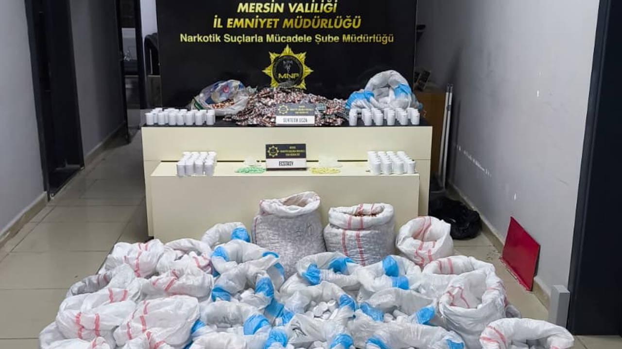 Minibüsten 256 Bin Hap Çıktı: 2 Tutuklama