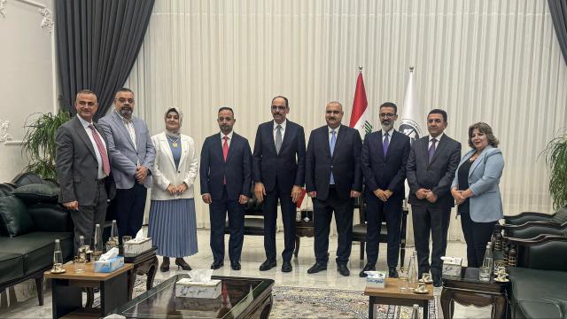 MİT Başkanı Kalın Kerkük'te: Tarihi Kalede İnceleme