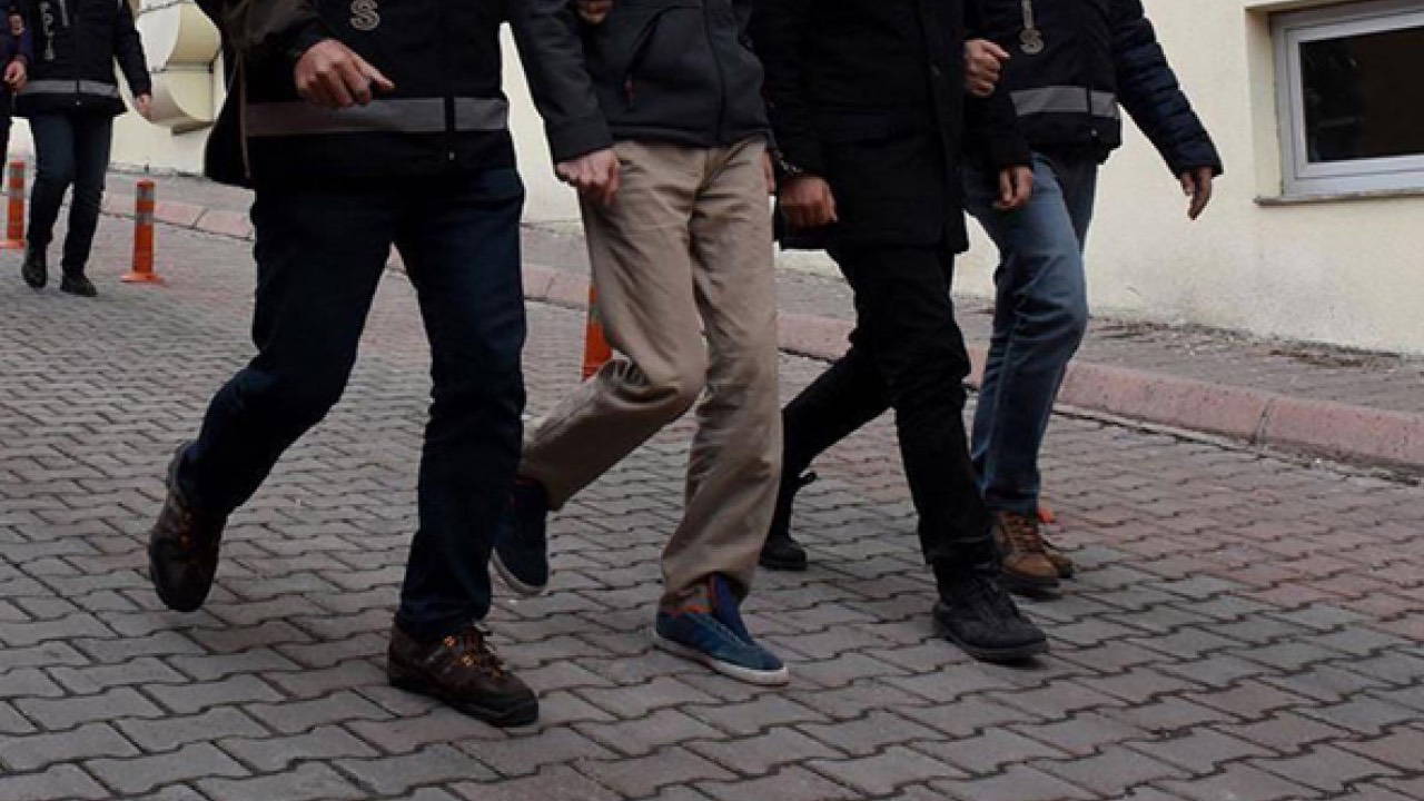MİT gibi görünüp 'Cinayet dosyasını çözeriz' diye dolandırdılar: Tutuklamalar var