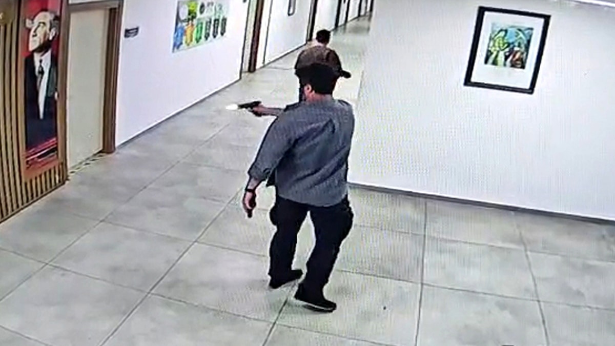 Mobbing İddiasıyla Ateş Açan Memura Aylıktan Kesme Cezası