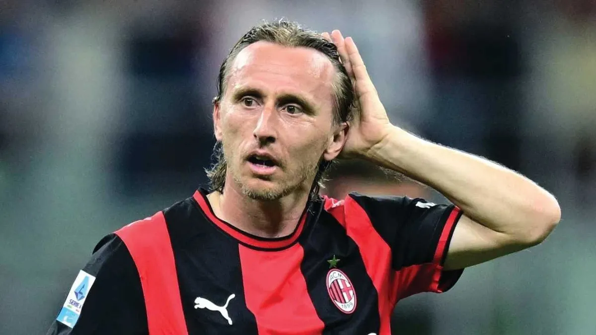 Modric'ten Leao'ya: Milan'da Kal, Dünyanın En İyisi Ol