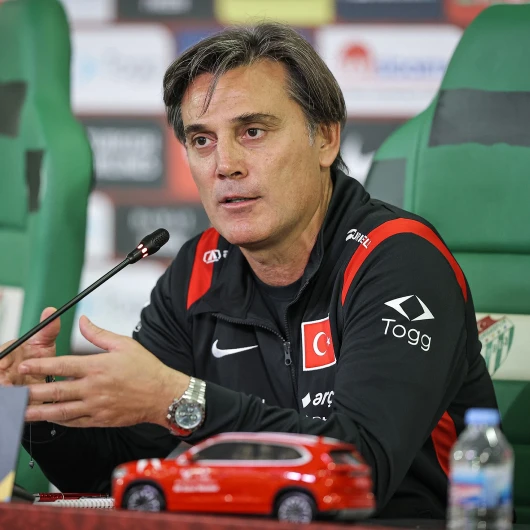 Montella'dan Flaş Yanıt: 'O İsmi Sormayın