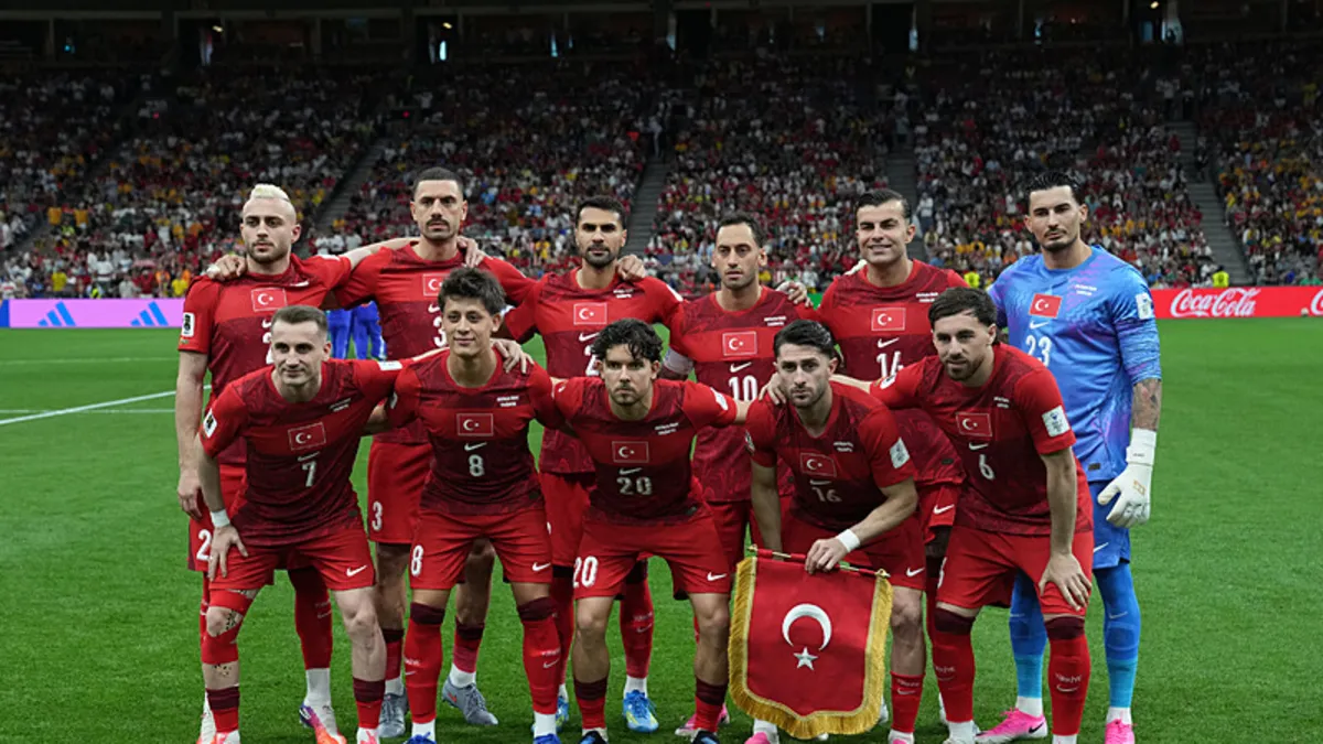 Montella'dan kritik 11: Paraguay karşısında 4 değişiklik