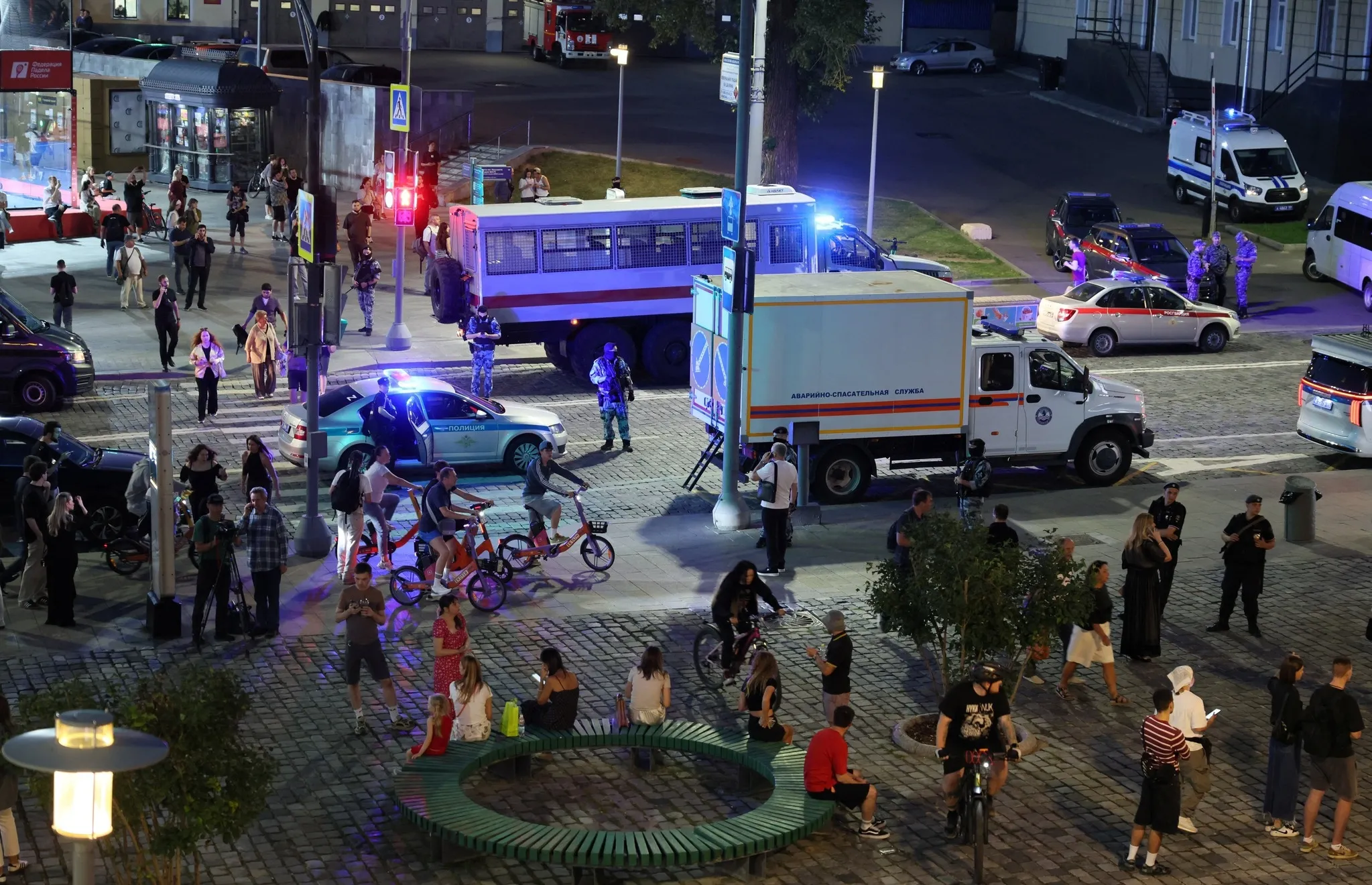 Moskova'da Kafe Önünde Patlama: 3 Ölü, Çok Sayıda Yaralı