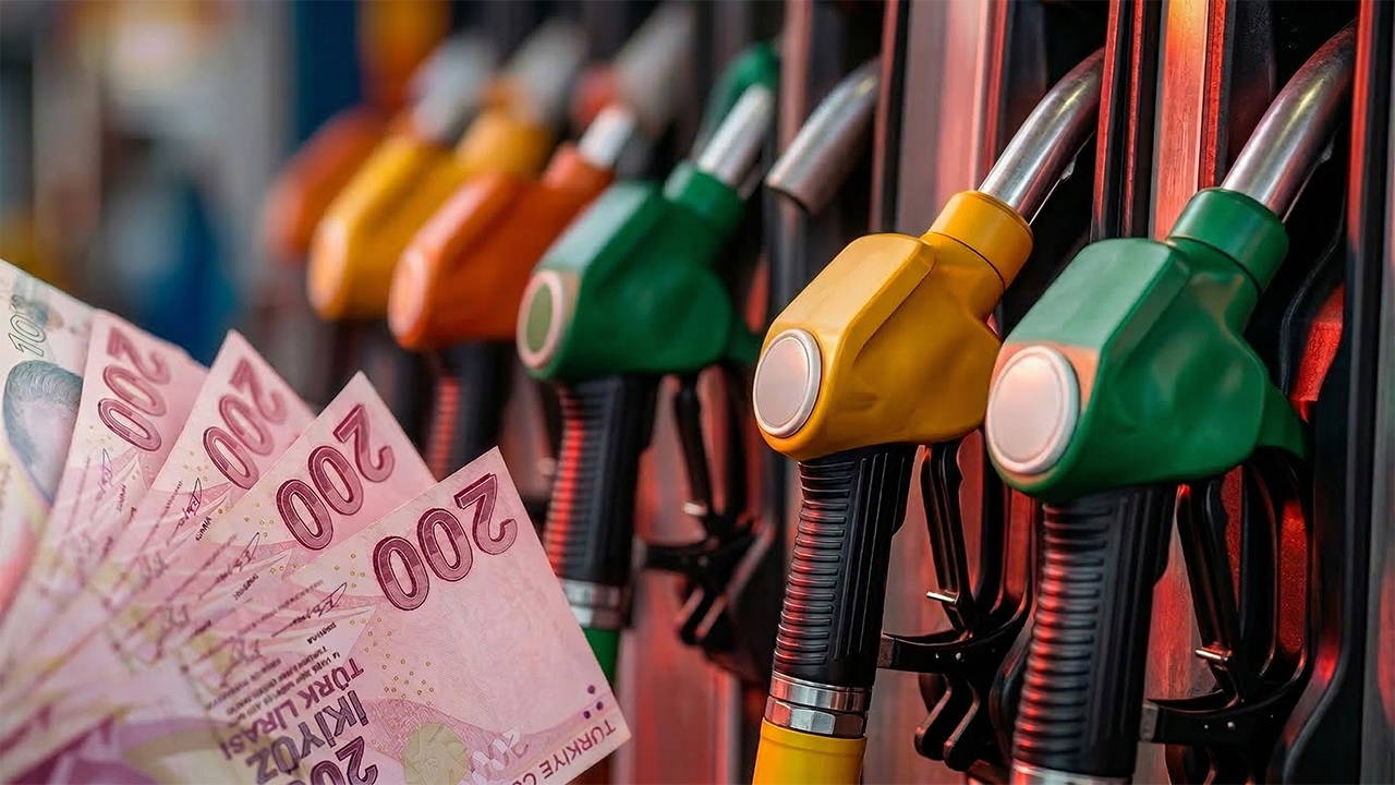 Motorine sınırlı indirim: Petroldeki düşüş pompaya tam yansımadı