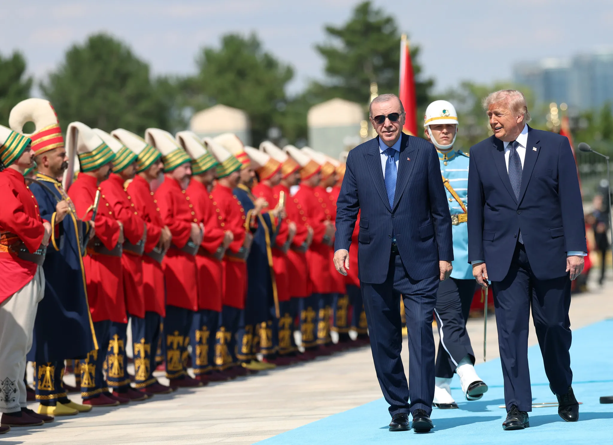 MSB paylaştı: Türk Yıldızları'nın NATO Zirvesi kokpit görüntüleri
