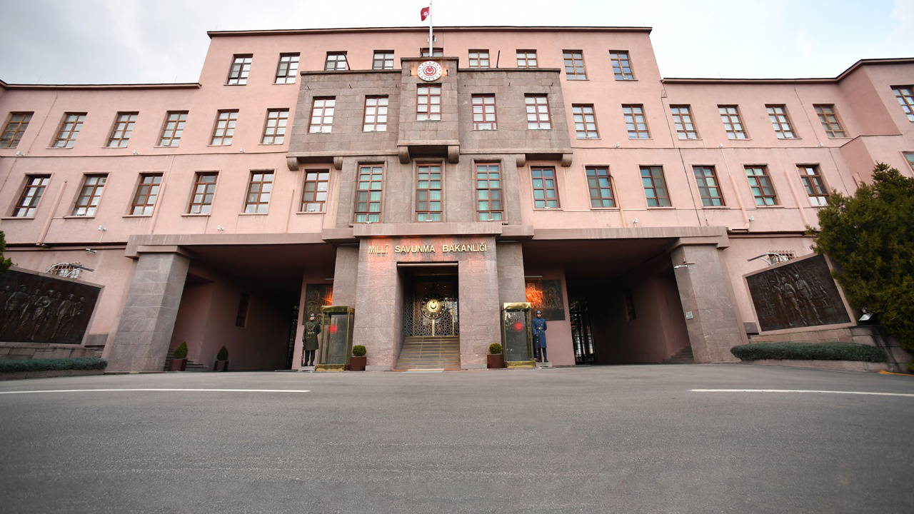 MSB: SBÜ'de askeri öğrencilere tam destek, aylık harçlık