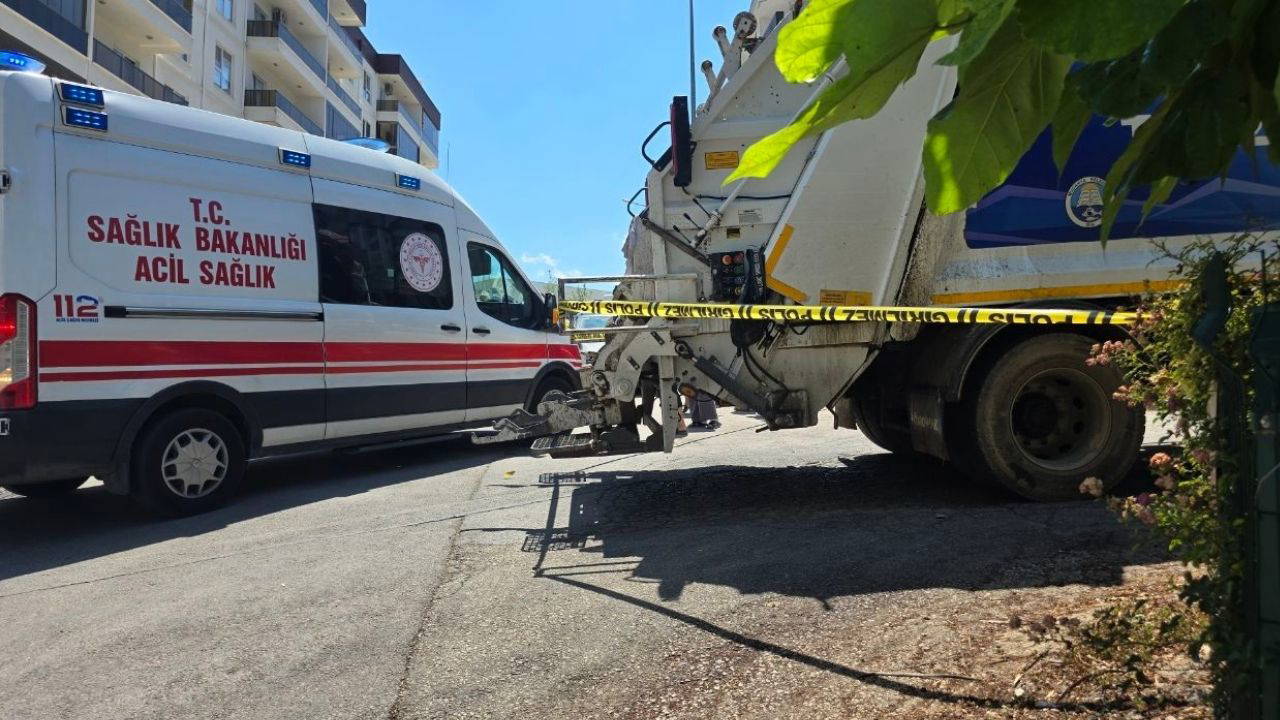 Mudanya'da Çöp Kamyonunun Altında Kalan Yaşlı Adam Hayatını Kaybetti