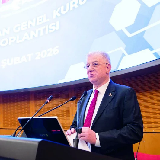 Mühendis Değil Kalıpçı Aranıyor: Türk Plastik Sektöründe Ara Eleman Krizi