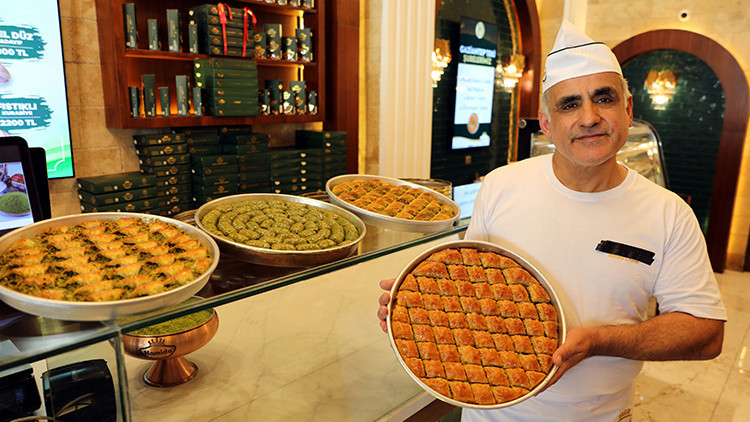 Mühendisliği bıraktı, ABD'de baklava kralı oldu