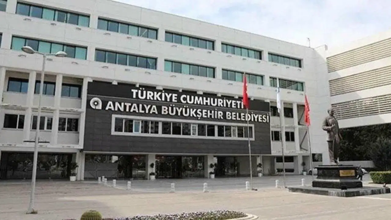 Muhittin Böcek ve oğluna tutukluluk devamı: Duruşma 8 Eylül'e ertelendi