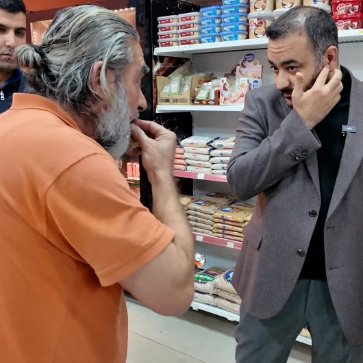 Mühürlü markette pes dedirten savunma: Tarihi geçmiş ürünleri yedi