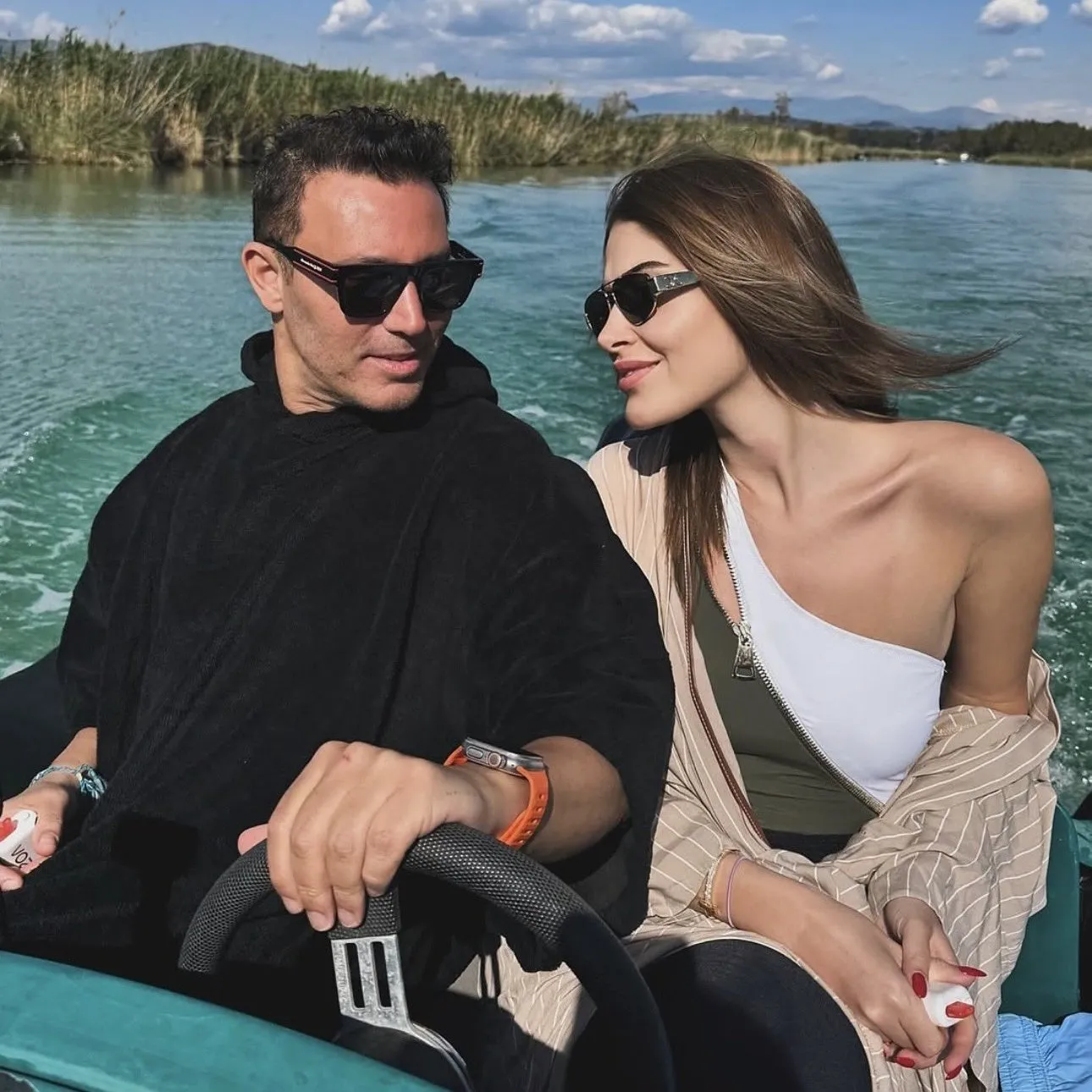Mustafa Sandal ve Eşi Melis Sütşurup'un Dubai Hamlesi: Oturum İzni Başvurusu Ortaya Çıktı
