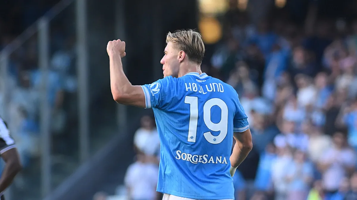 Napoli, Rasmus Hojlund'un bonservisini aldı