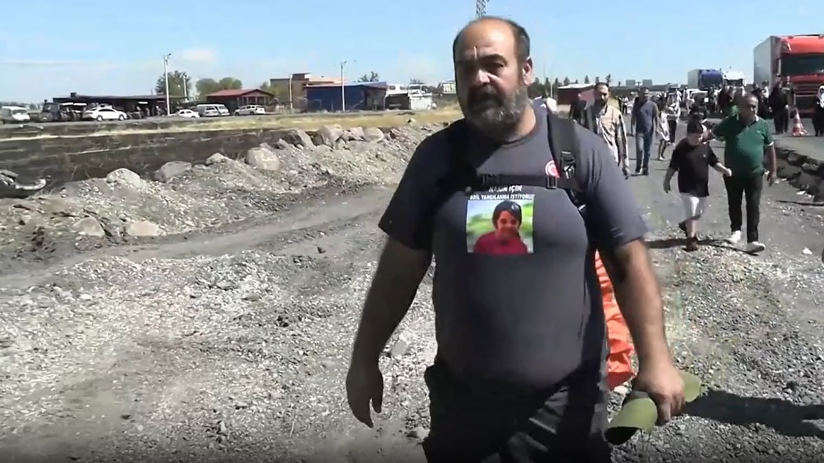 Narin Güran'ın Babası Saray'a Yürüyüş Başlattı