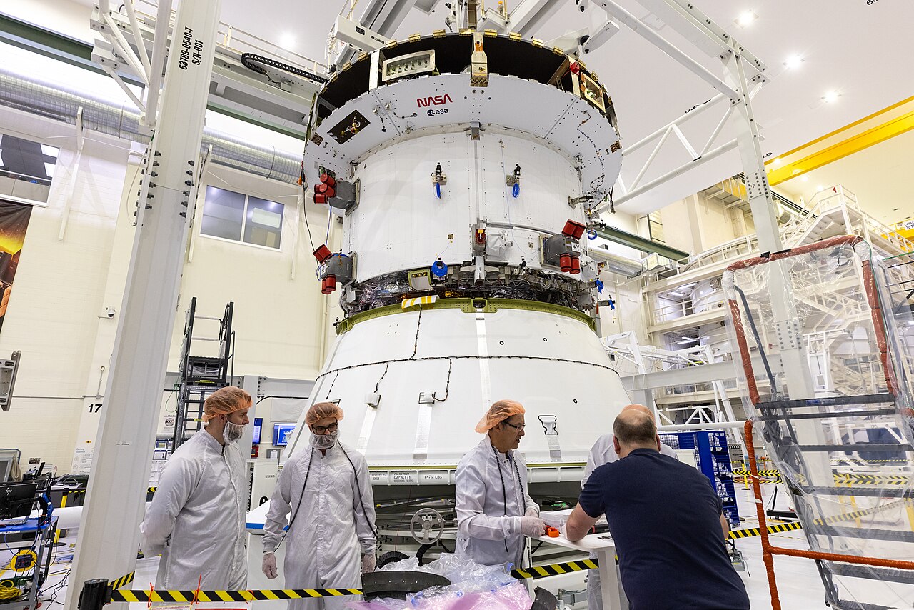NASA ve Prada'dan Artemis IV İçin Yeni Nesil Uzay Kıyafeti