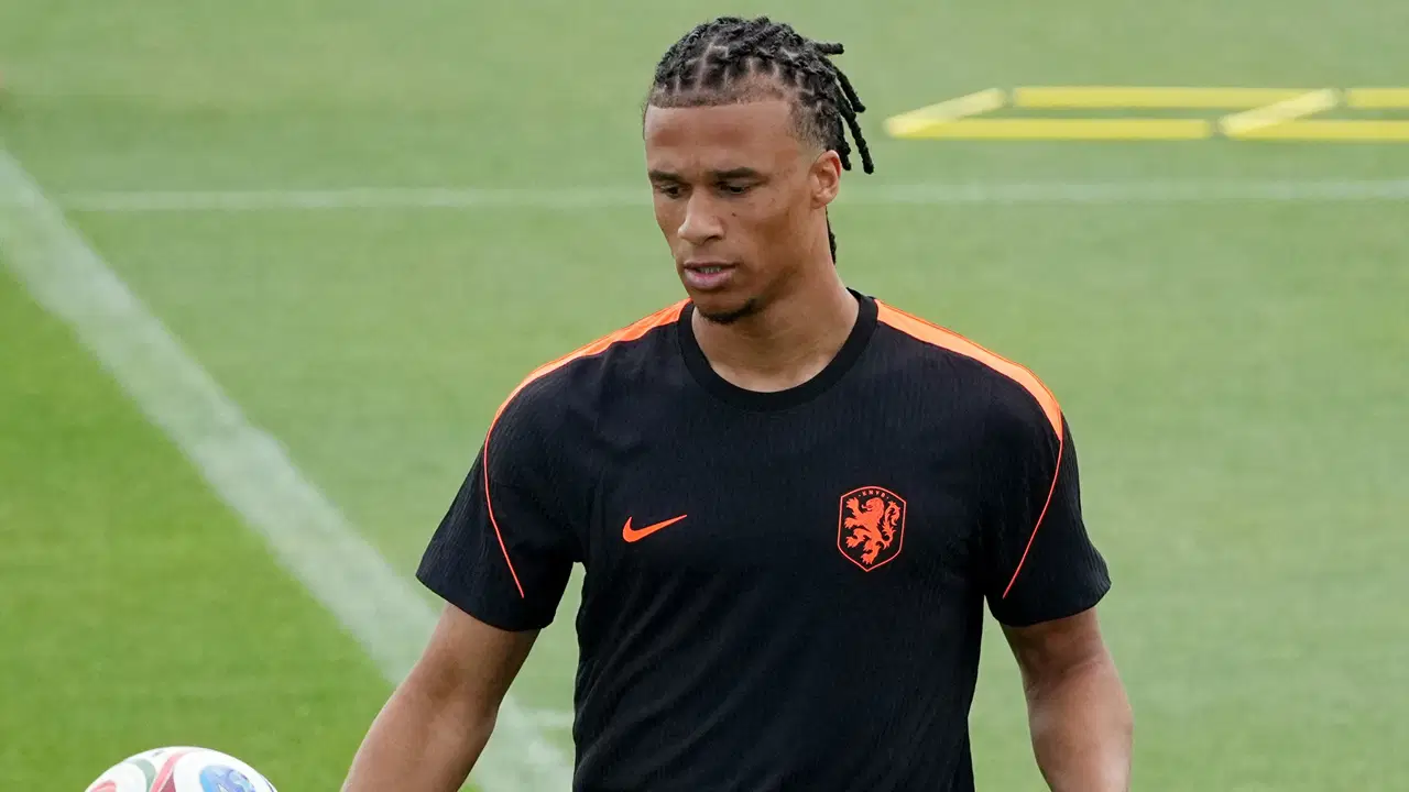 Nathan Ake, Fenerbahçe kampına katılmak üzere Avusturya'ya geldi