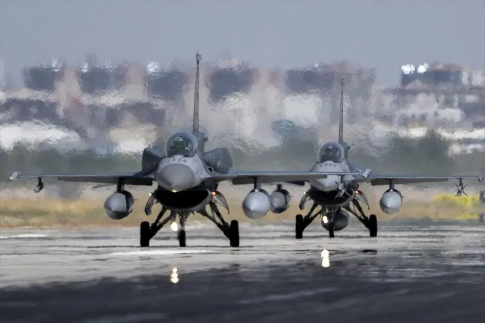 NATO'dan Baltık'ta Rus Uçak Alarmı: Türk F-16'ları Havalandı