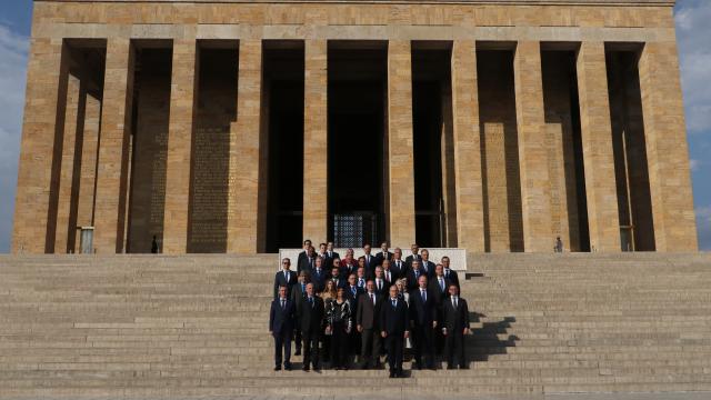 NATO Daimi Temsilcileri Anıtkabir’de anıta çelenk bıraktı