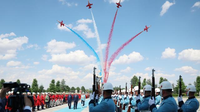 NATO'dan Türk Yıldızları'na 'Keskin Kanatlar' Övgüsü