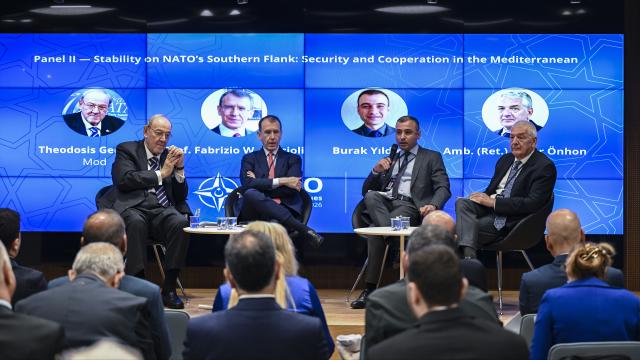 NATO'nun Güney Kanadında İstikrar Paneli Ankara'da Gerçekleşti