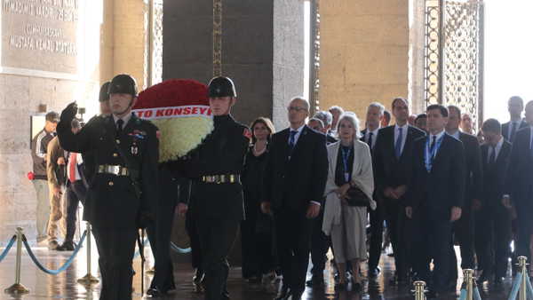 NATO heyeti Anıtkabir'i ziyaret etti