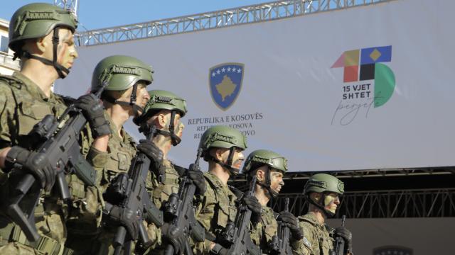 NATO, Kosova Barış Gücü KFOR'da personel azaltımına gidiyor