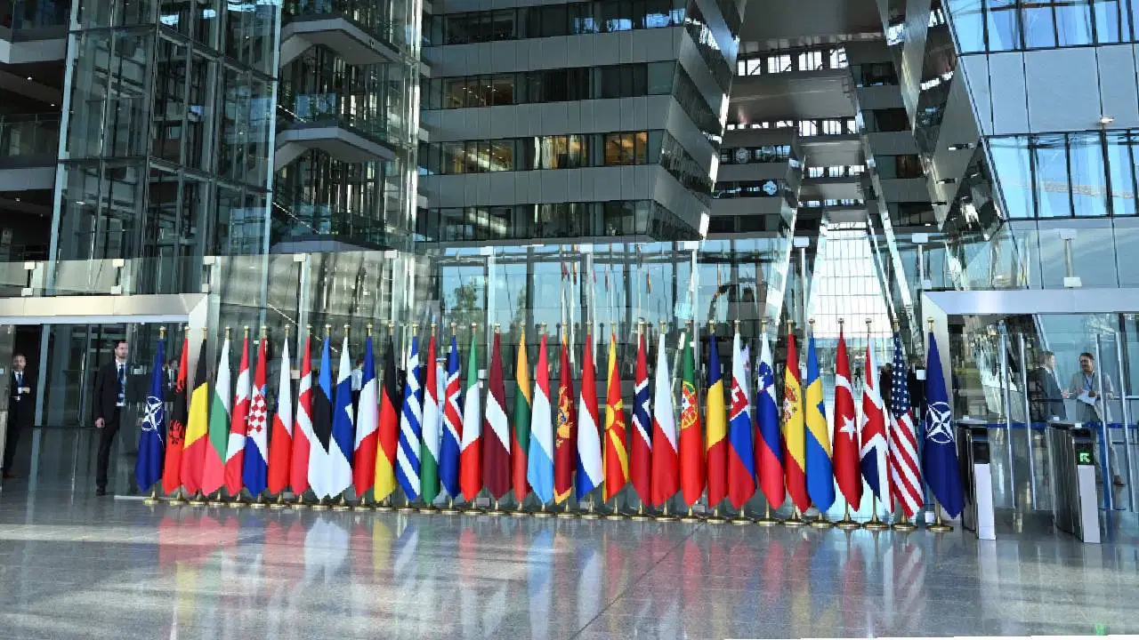 NATO üyelerinin savunma harcamaları 1,8 trilyon doları aşacak