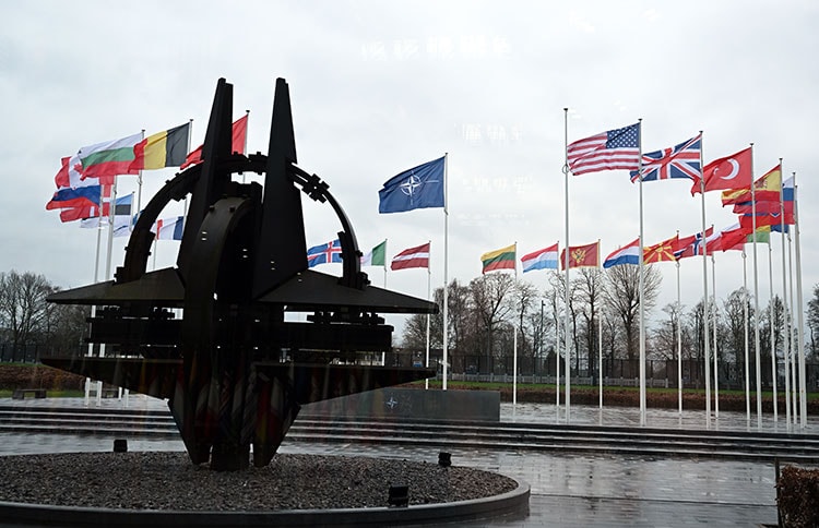 NATO Zirvesi'nde akreditasyon reddi: Saray'ın talimatıyla mı