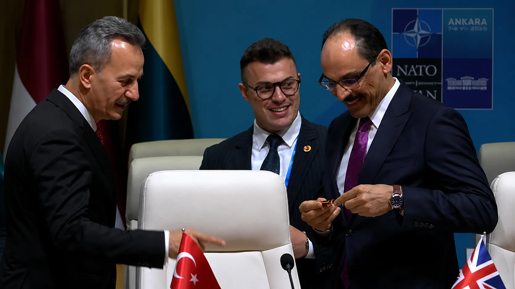 NATO Zirvesi'ndeki kalem detayı: MİT Başkanı'nın mesajı