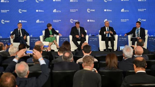NATO Zirvesi Öncesi Ankara'da Müttefikler Paneli Düzenlendi
