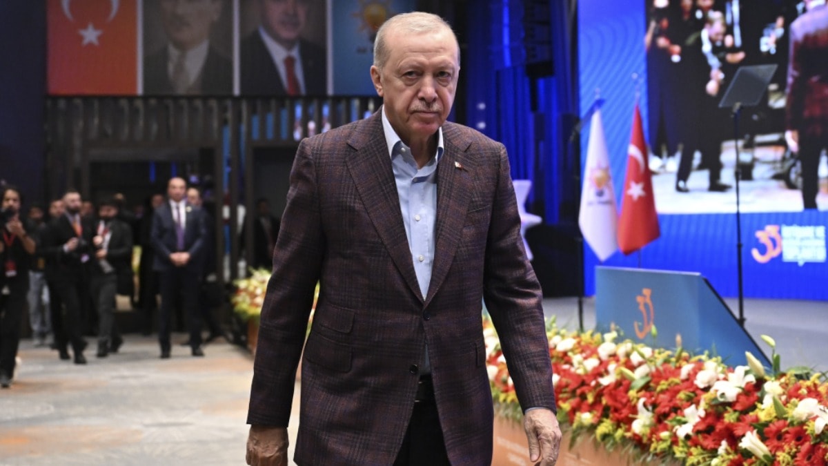 NATO zirvesi sonrası AKP kampı: İki bakanın ayrılığı konuşuluyor