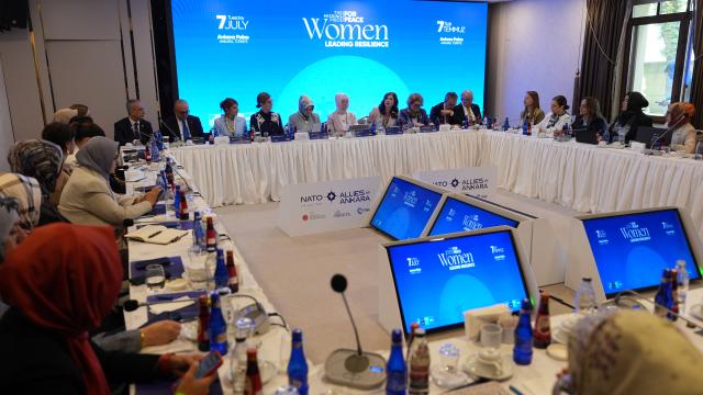 NATO Zirvesi'nde kadın liderliği uluslararası gündeme taşındı