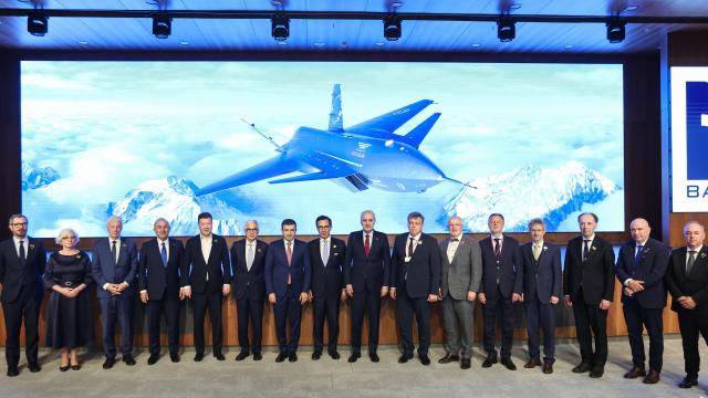 NATO zirvesinde meclis başkanları Baykar'ı ziyaret etti