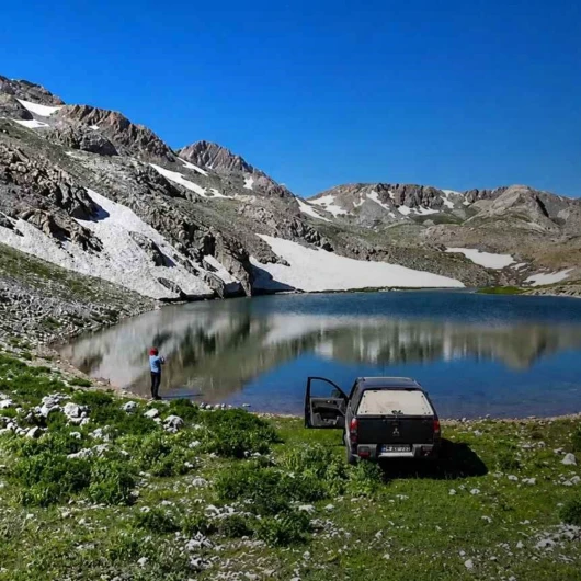Nav Gölü Serinliği Erzincan'da Sıcaktan Kaçış Noktası Oldu