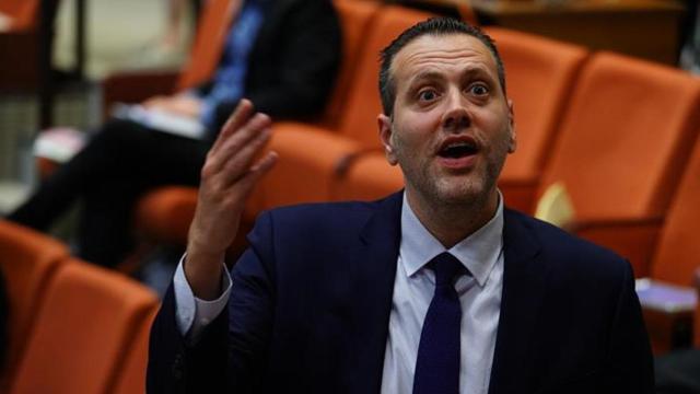 NAZA Yönetmenlerine Vatandaşlıktan Atma Tehdidi