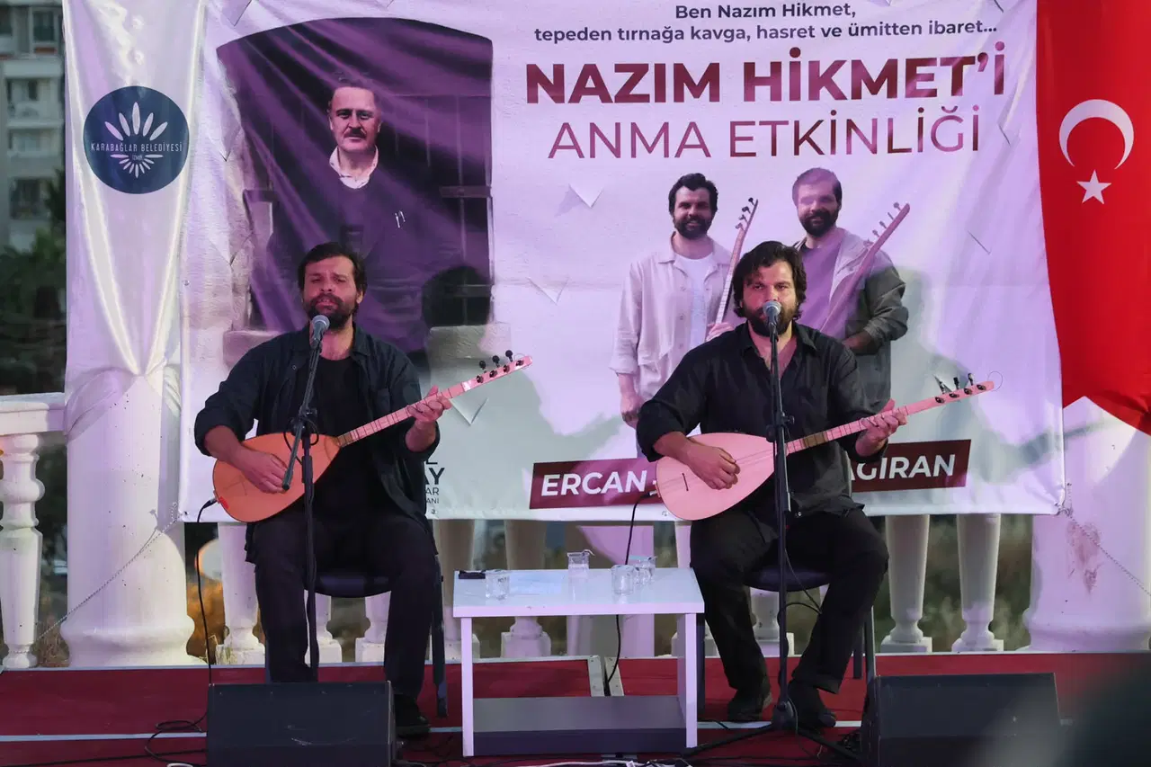 Nazım Hikmet Karabağlar’da Şiir ve Bestelerle Anıldı